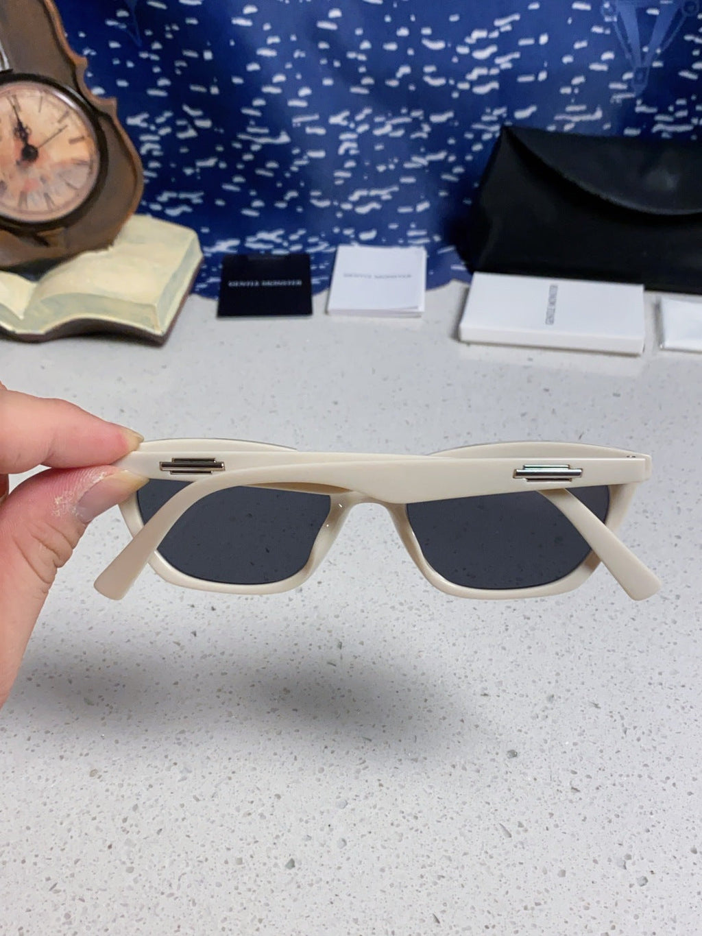 Gentle Monster LOTI Blue-Light Cat-Eye Silver Lens Sunglasses for Men - 432924 - detail image 5