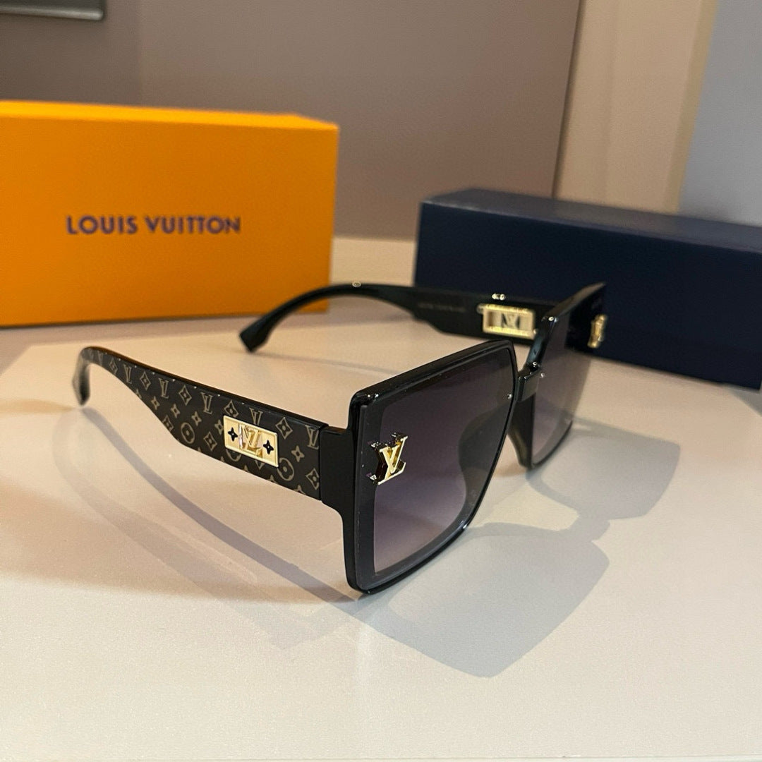 Louis Vuitton Fashion Gold Lens Sunglasses for Men & Women - 448673