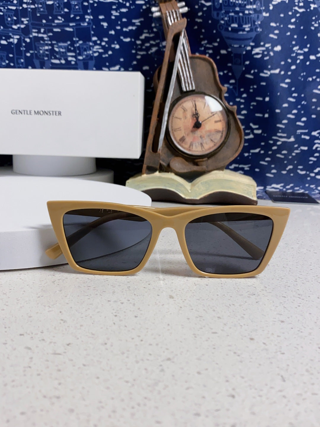 Gentle Monster TALIN Cat-Eye Brown Lens Sunglasses for Men & Women - 358886 - detail image 9