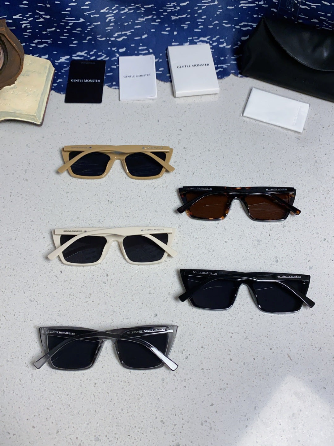 Gentle Monster TALIN Cat-Eye Black Lens Sunglasses for Men & Women - 358888 - detail image 11