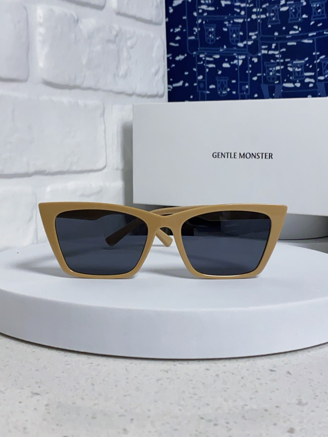 Gentle Monster TALIN Cat-Eye Brown Lens Sunglasses for Men & Women - 358886 - detail image 2
