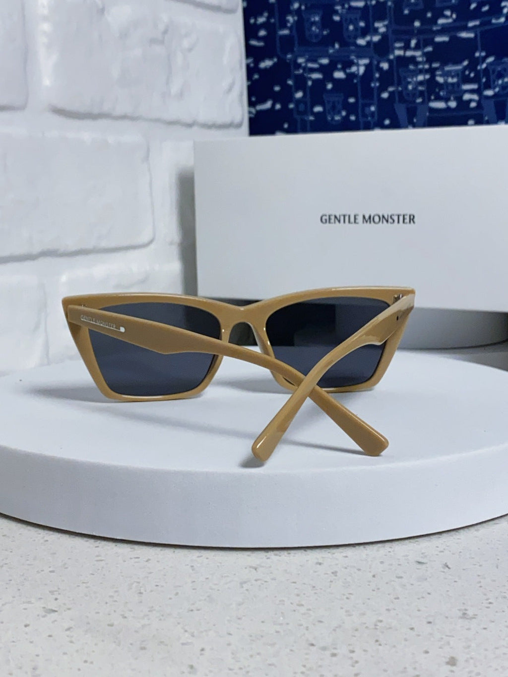 Gentle Monster TALIN Cat-Eye Brown Lens Sunglasses for Men & Women - 358886 - detail image 3