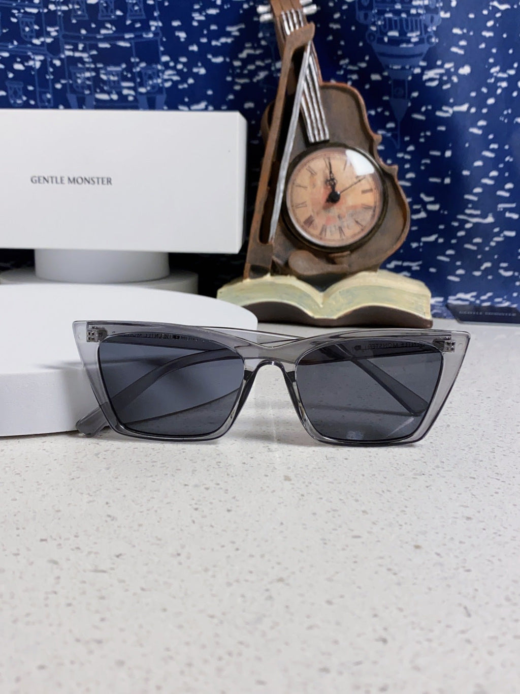 Gentle Monster TALIN Cat-Eye Black Lens Sunglasses for Men & Women - 358888 - detail image 9