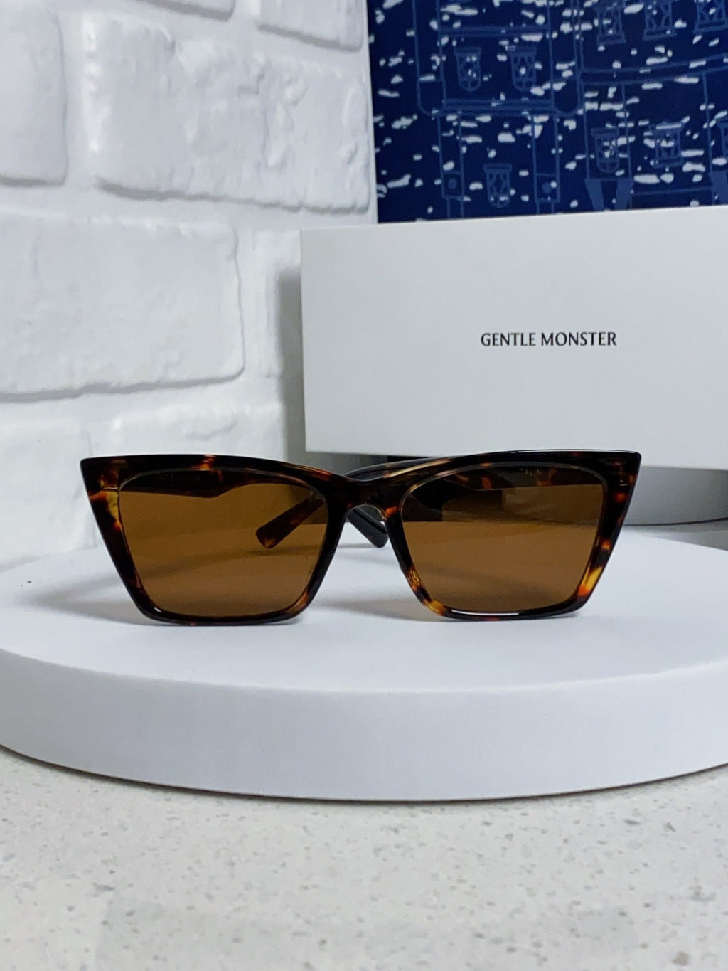 Gentle Monster TALIN Cat-Eye Brown Lens Sunglasses for Men & Women - 358889 - detail image 2