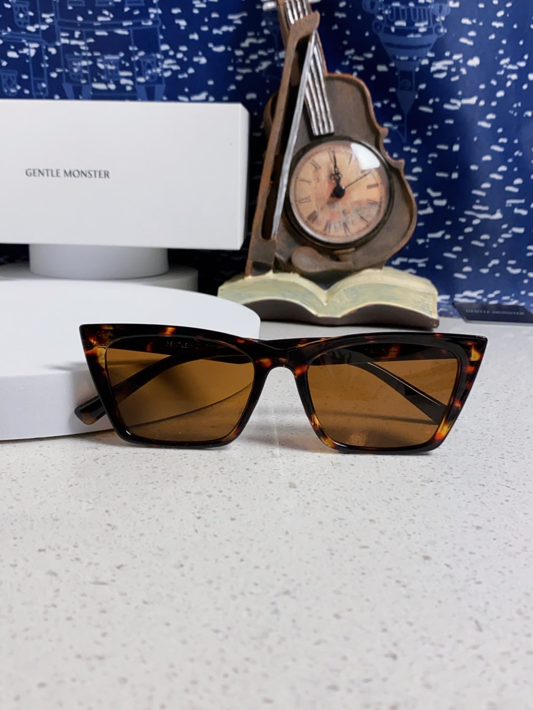Gentle Monster TALIN Cat-Eye Brown Lens Sunglasses for Men & Women - 358889 - detail image 9