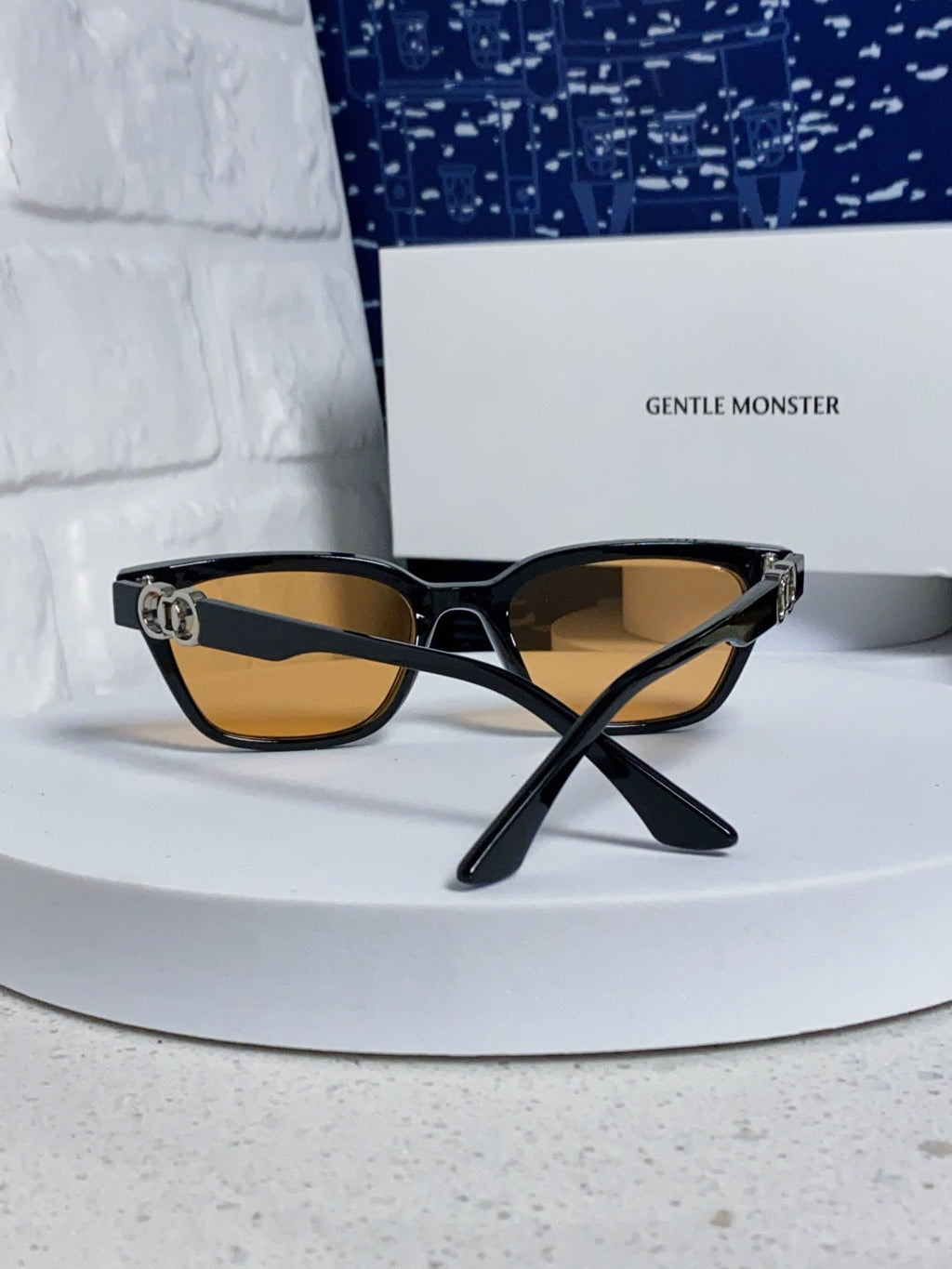 Gentle Monster XOXO Square Brown Lens Sunglasses for Men & Women - 432974 - detail image 3