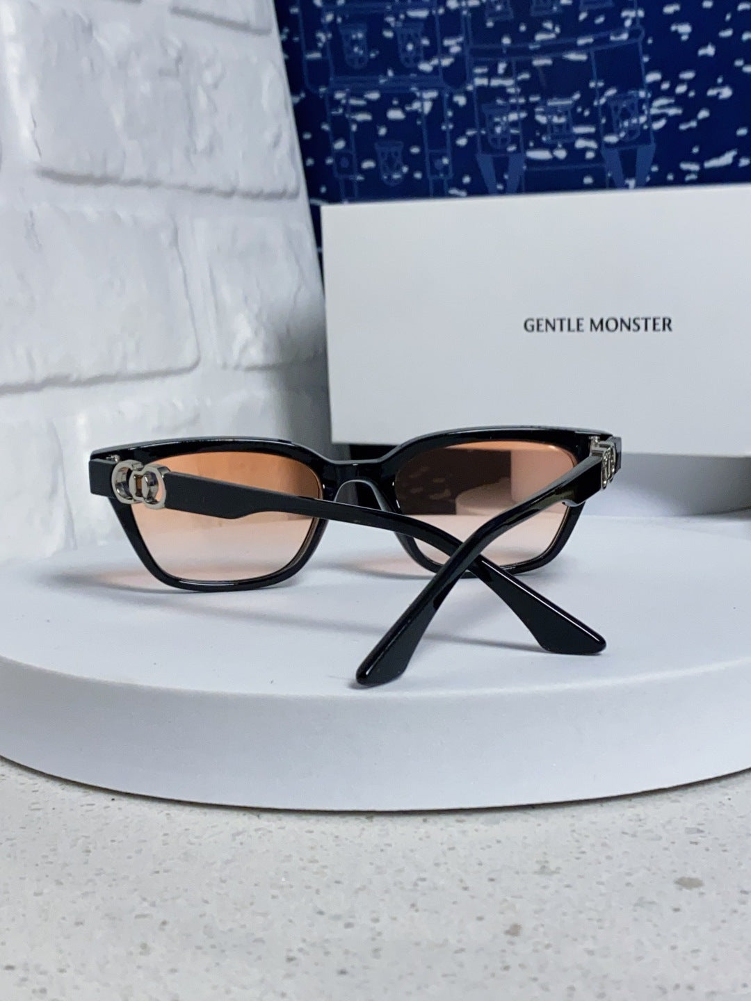 Gentle Monster XOXO Square Brown Lens Sunglasses for Men & Women - 158675 - detail image 3
