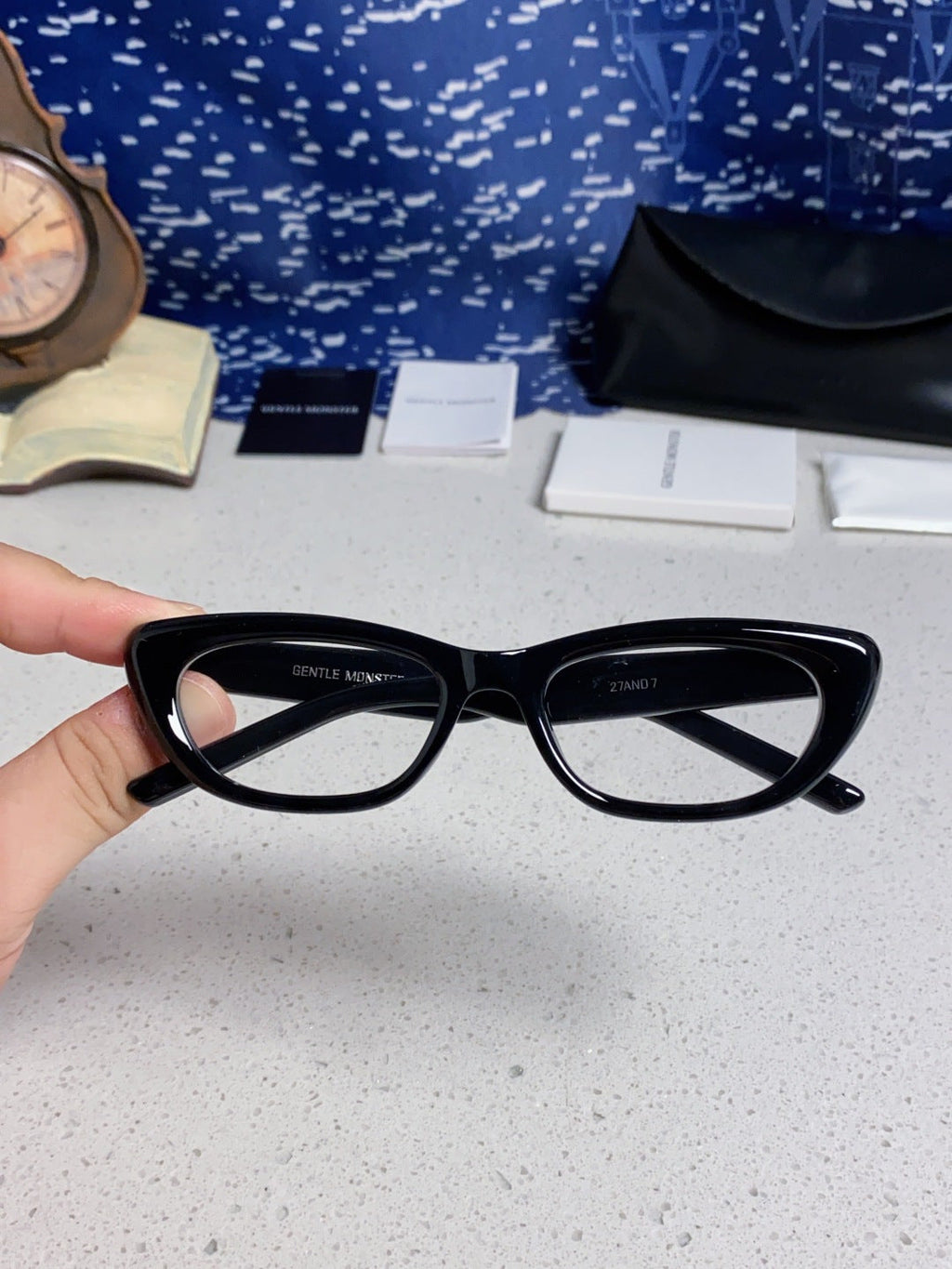 Gentle Monster 27AND7 Cat-Eye Silver Lens Sunglasses for Men & Women - 358874 - detail image 4