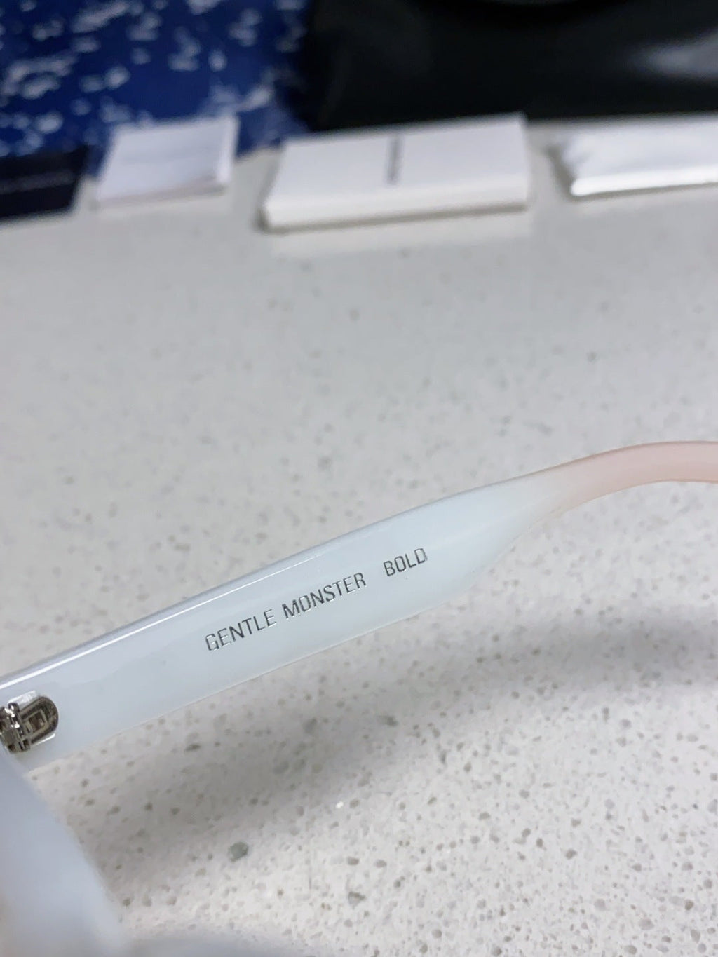 Gentle Monster 27AND7 Cat-Eye Silver Lens Sunglasses for Men & Women - 488047 - detail image 8
