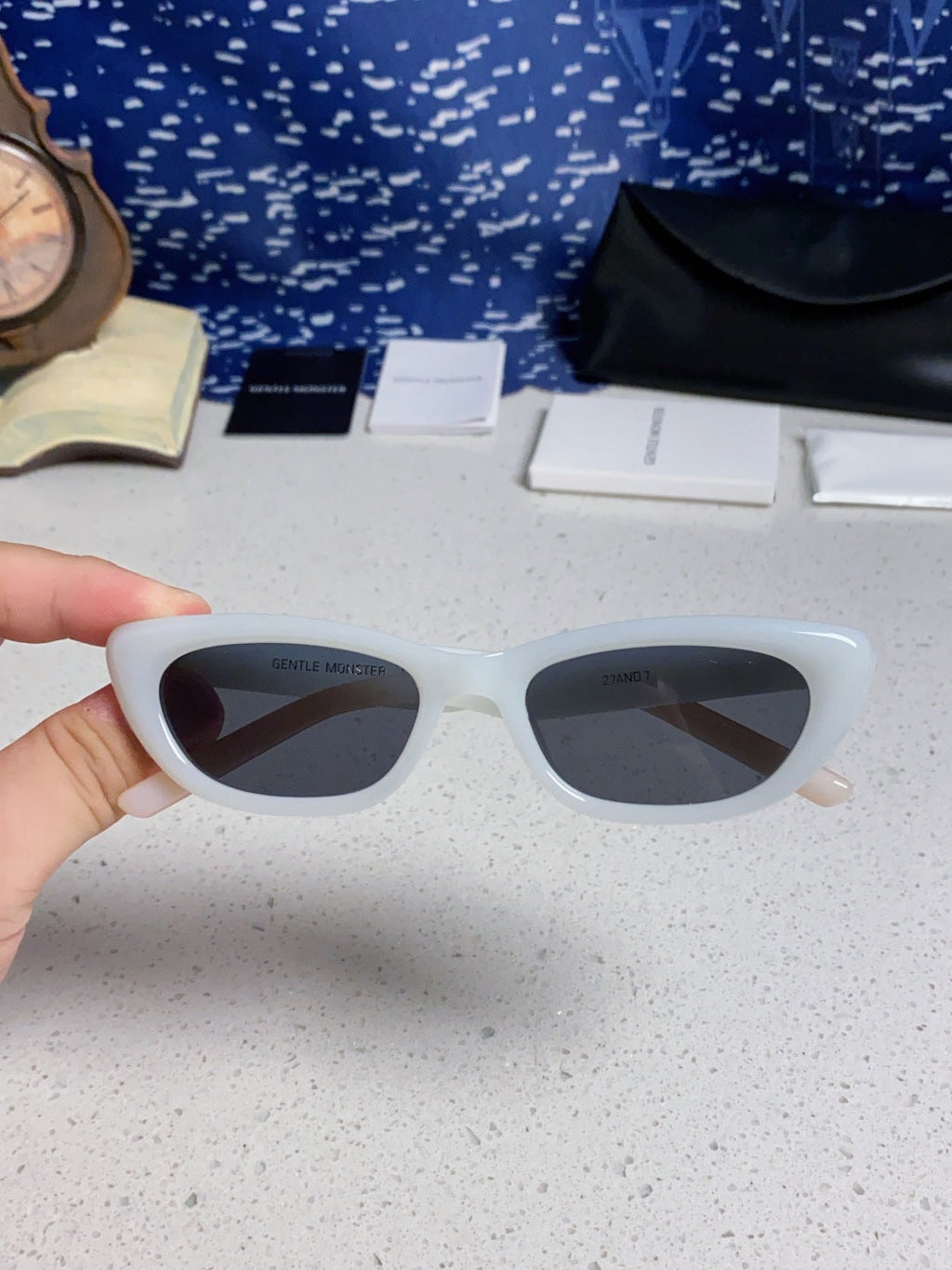 Gentle Monster 27AND7 Cat-Eye Silver Lens Sunglasses for Men & Women - 358875 - detail image 4
