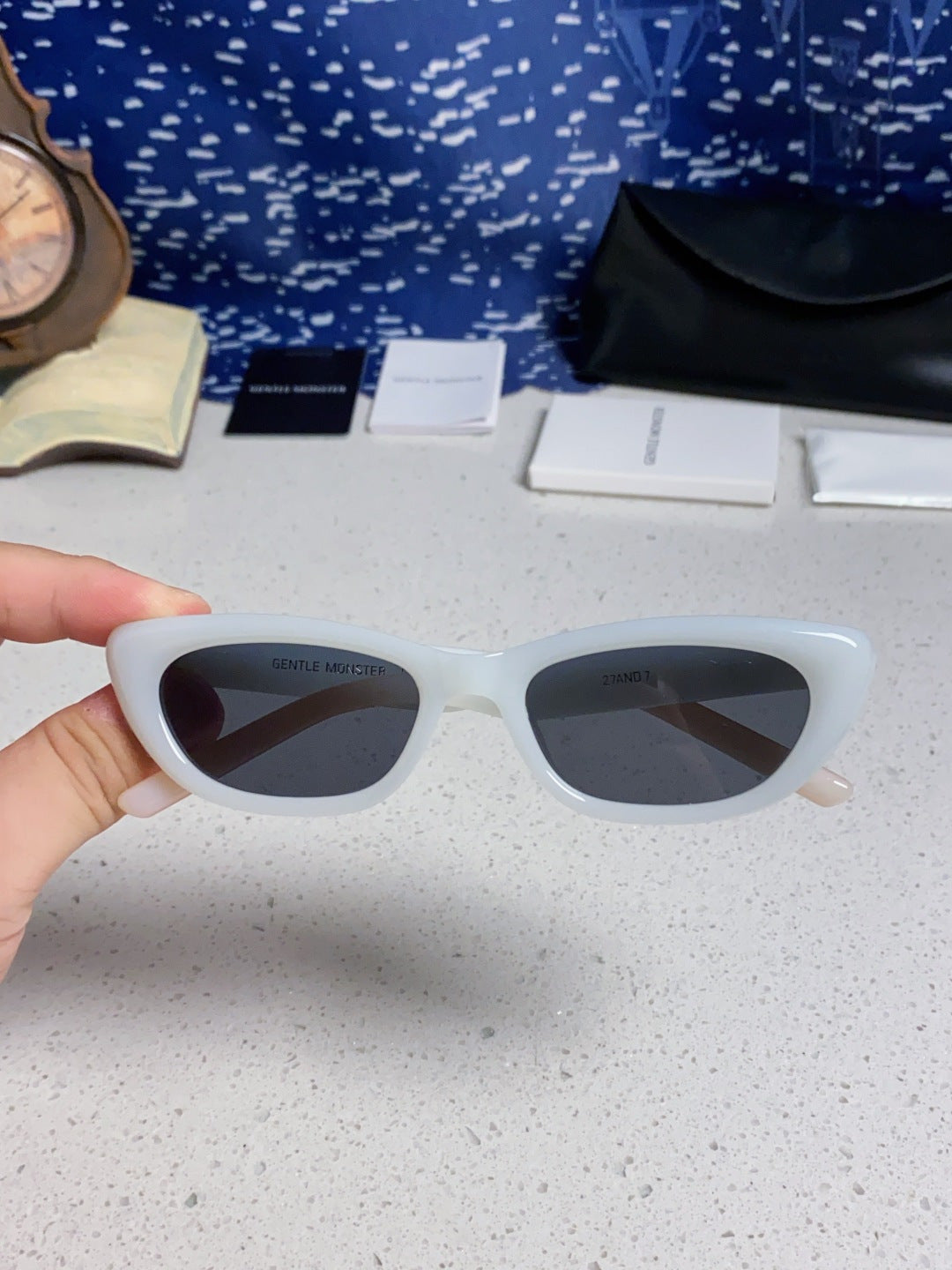 Gentle Monster 27AND7 Cat-Eye Silver Lens Sunglasses for Men & Women - 358875 - detail image 4