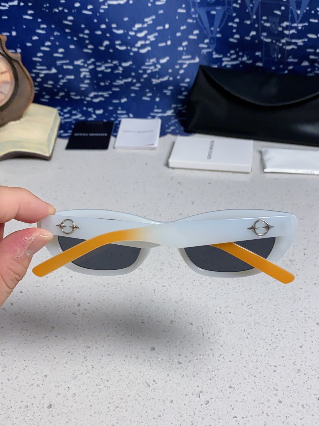 Gentle Monster 27AND7 Cat-Eye Silver Lens Sunglasses for Men & Women - 358875 - detail image 5