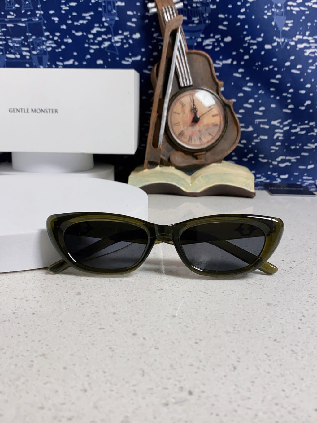 Gentle Monster 27AND7 Cat-Eye Black Lens Sunglasses for Men & Women - 488048 - detail image 9
