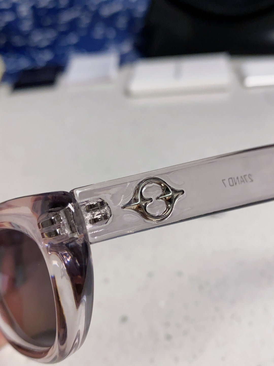 Gentle Monster 27AND7 Cat-Eye Silver Lens Sunglasses for Men & Women - 358877 - detail image 7