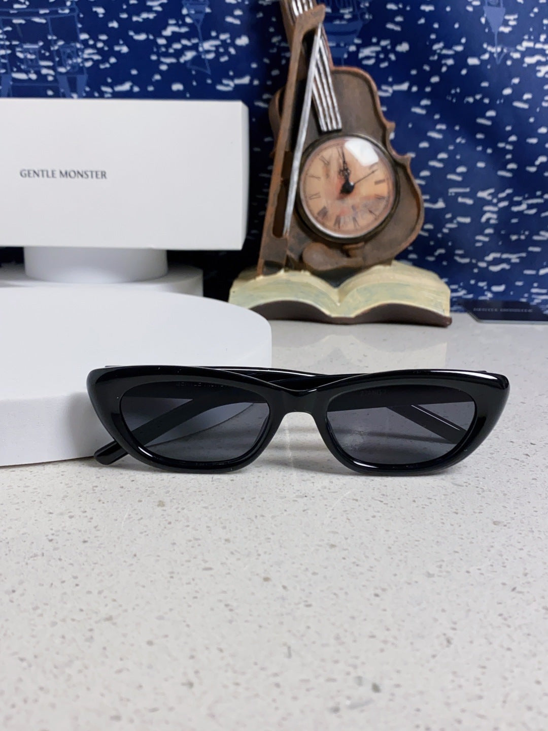 Gentle Monster 27AND7 Cat-Eye Black Lens Sunglasses for Men & Women - 358879 - detail image 9