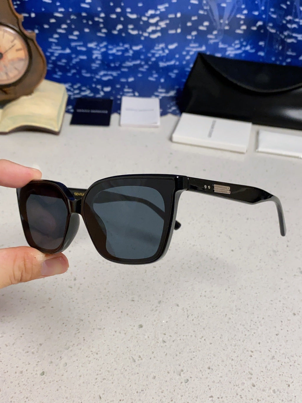 Gentle Monster MONDO Square Black Lens Sunglasses for Men & Women - 358895 - detail image 6