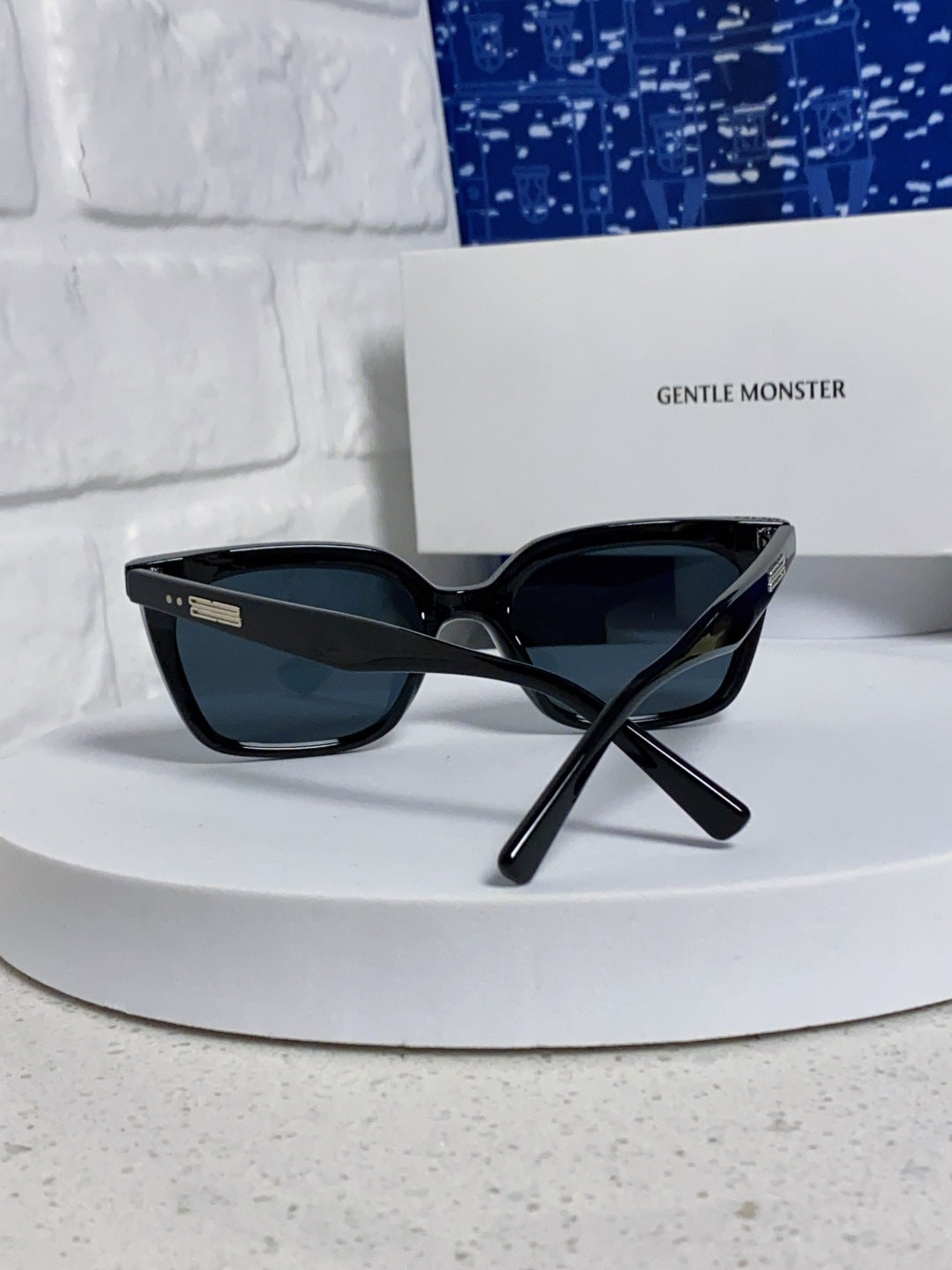 Gentle Monster MONDO Square Black Lens Sunglasses for Men & Women - 358895 - detail image 3