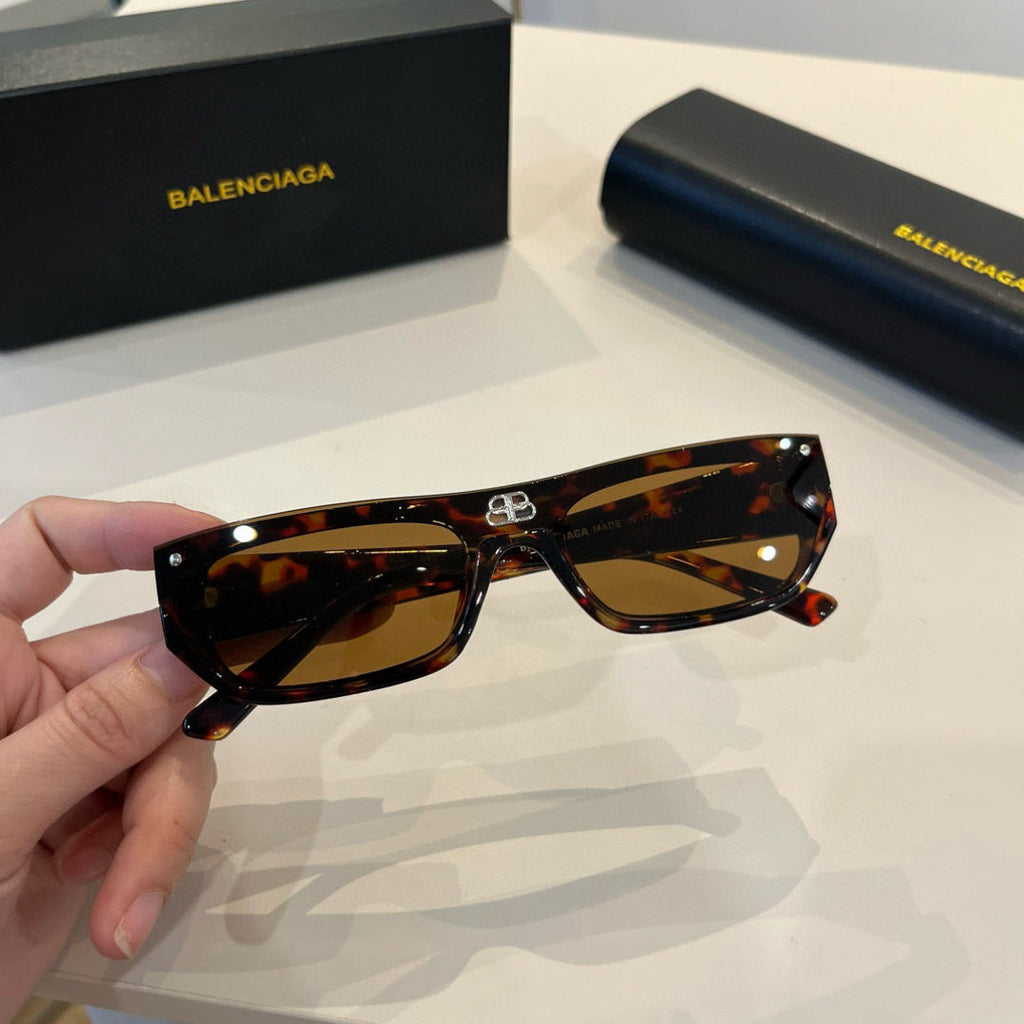 Balenciaga Rectangular Brown Lens Sunglasses for Men & Women - 487499 - detail image 4