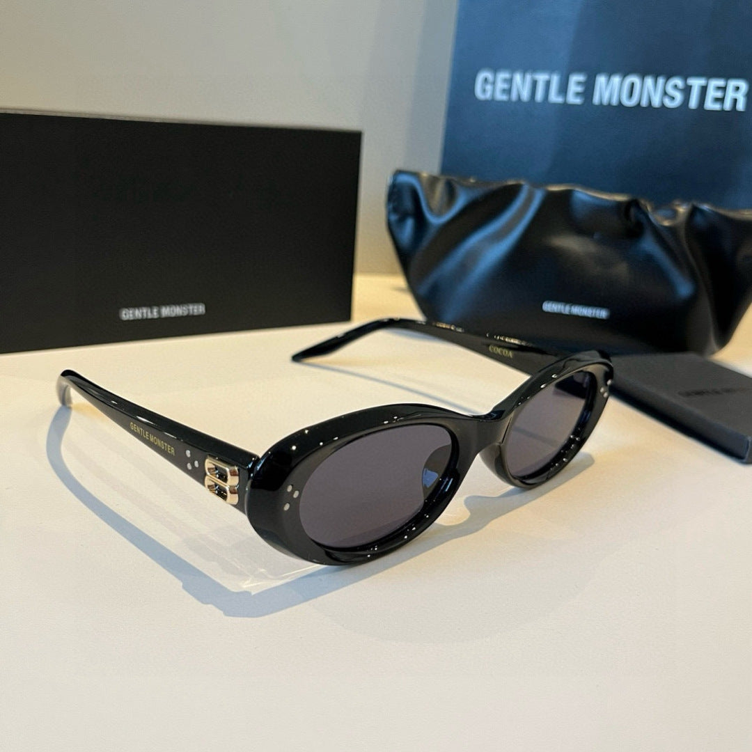 Gentle Monster Cat-Eye Black Lens Sunglasses for Men & Women - 383129