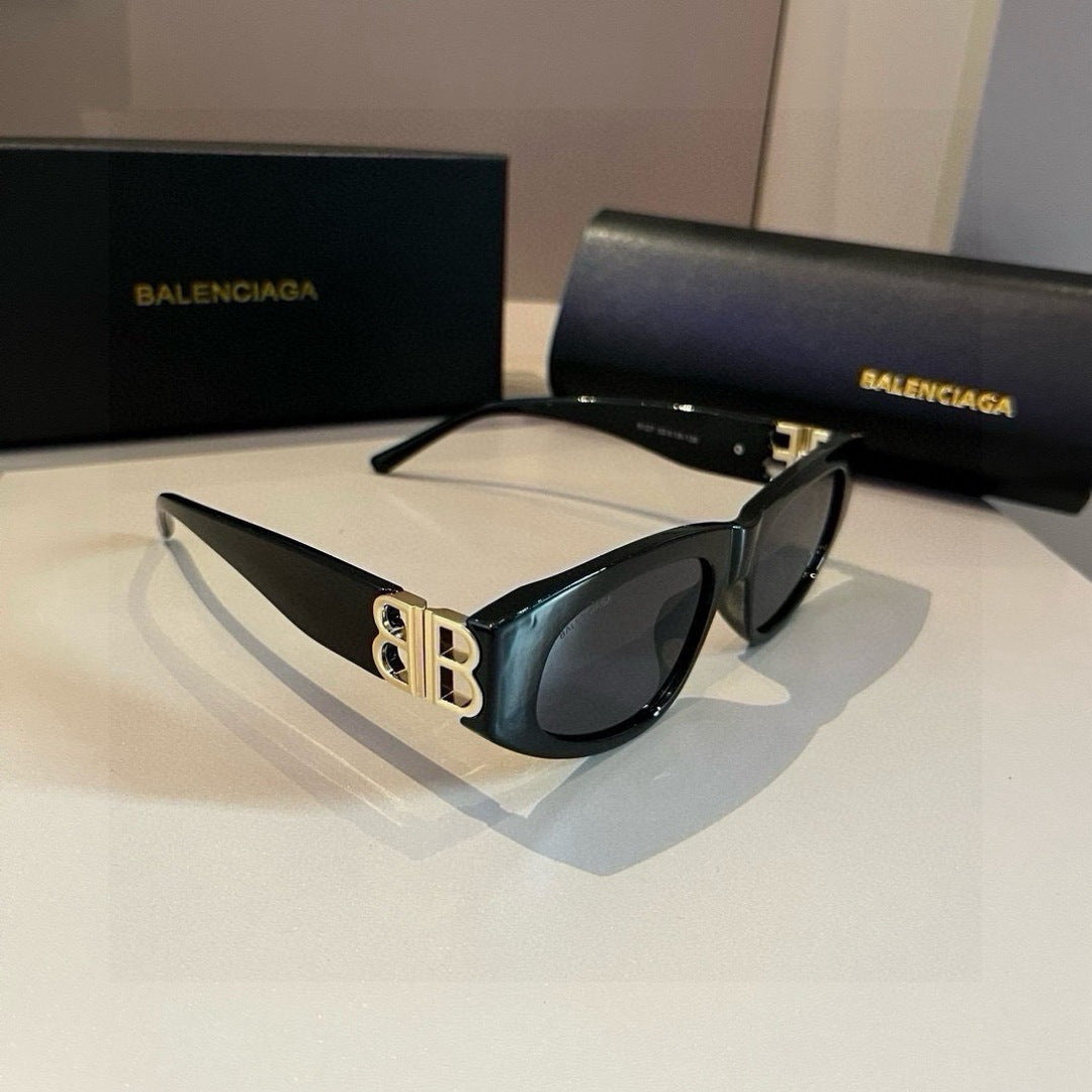 Balenciaga Rectangular Gold Lens Sunglasses for Men & Women - 449657