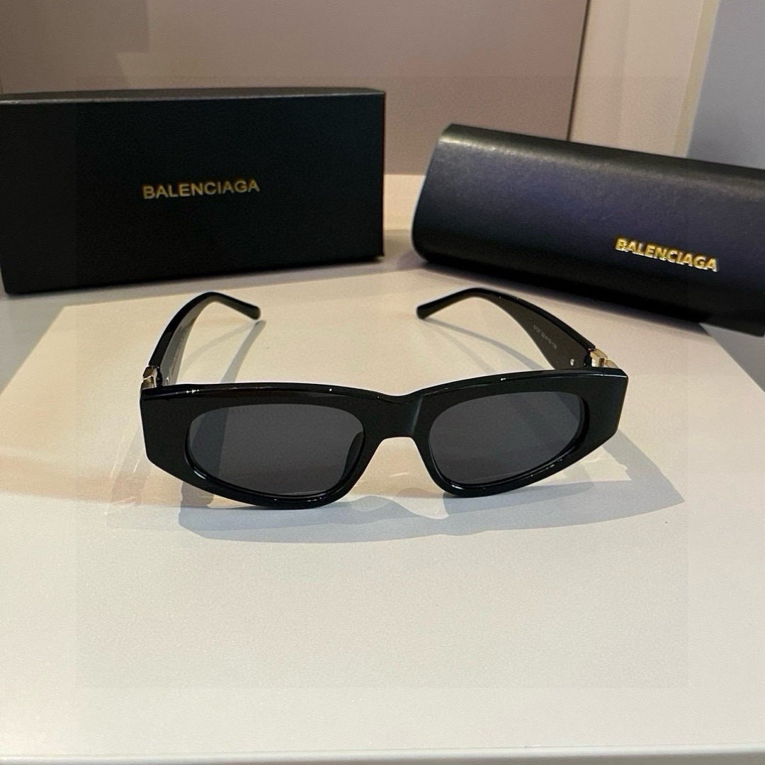 Balenciaga Rectangular Gold Lens Sunglasses for Men & Women - 449657 - detail image 6