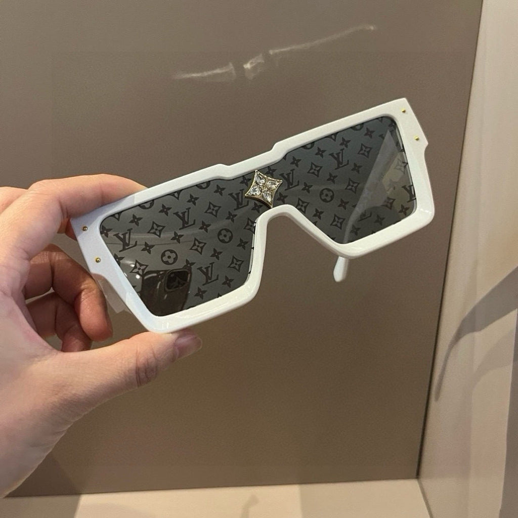 Louis Vuitton Fashion Gold Lens Sunglasses for Men & Women - 493168 - detail image 4