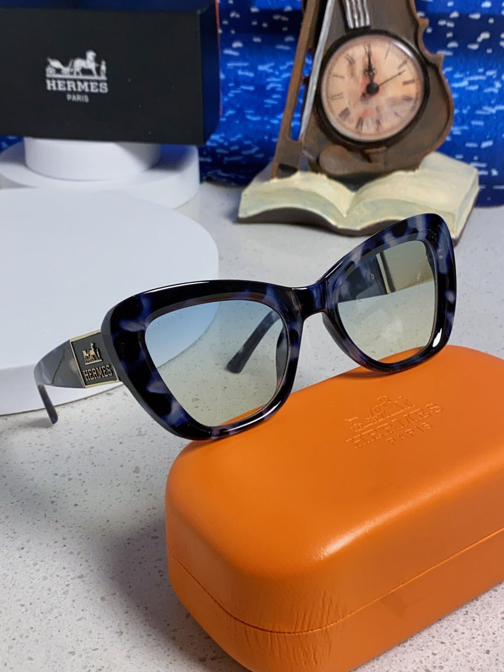 Hermès Cat-Eye Silver Lens Sunglasses for Men & Women - 488103 - detail image 10