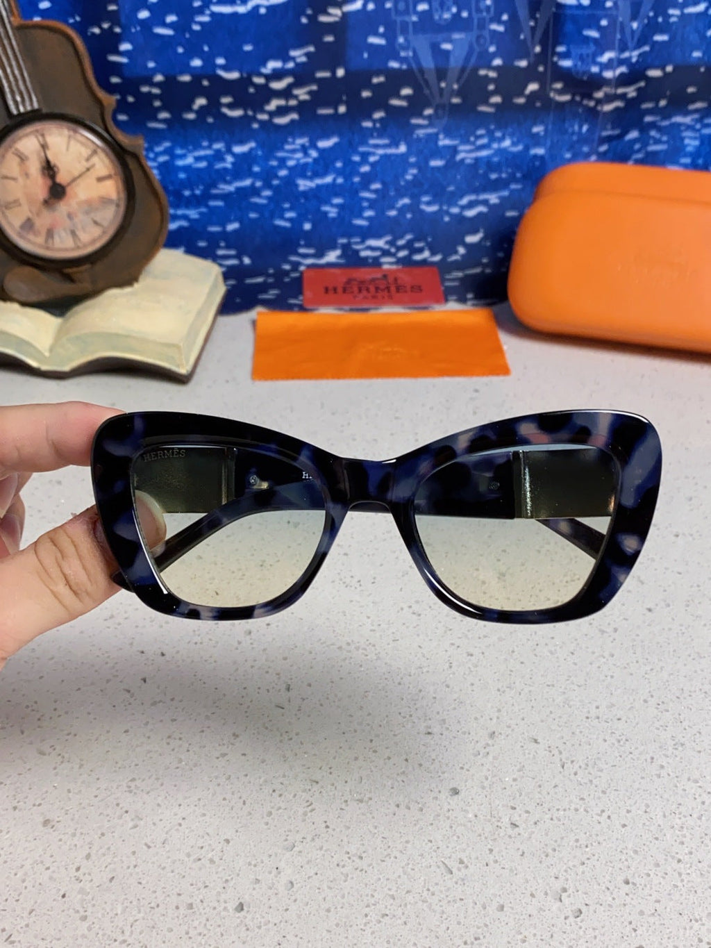 Hermès Cat-Eye Silver Lens Sunglasses for Men & Women - 358936 - detail image 3