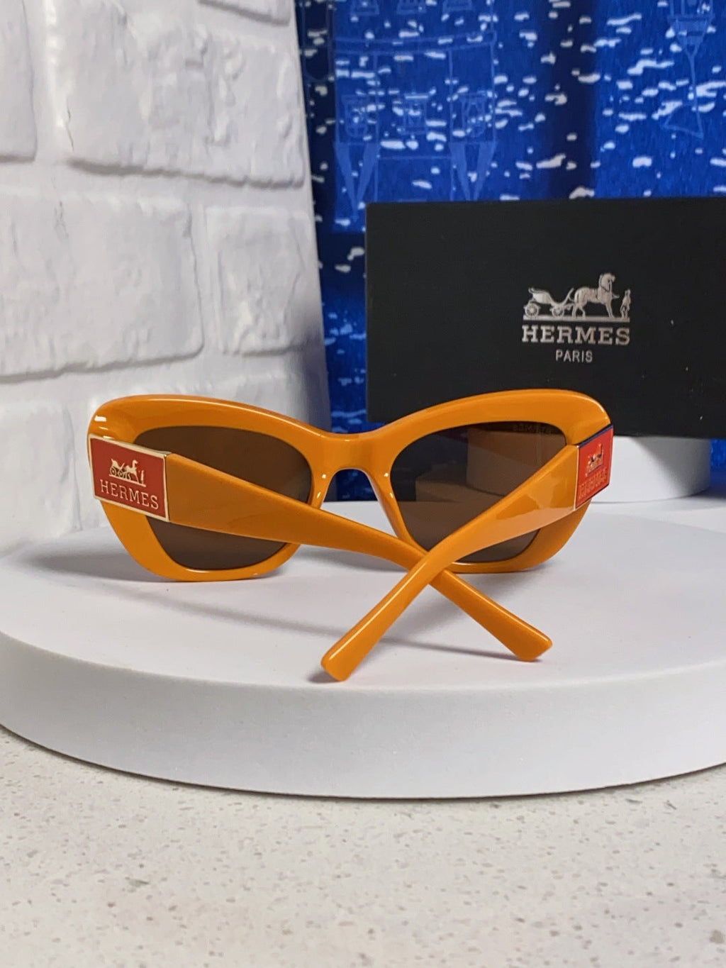 Hermès Cat-Eye Orange Lens Sunglasses for Men & Women - 358937 - detail image 3