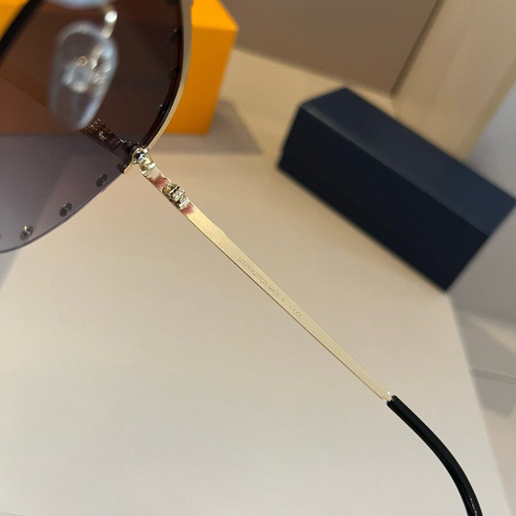 Louis Vuitton Metal Aviator Gold Lens Sunglasses for Men & Women - 448678 - detail image 9