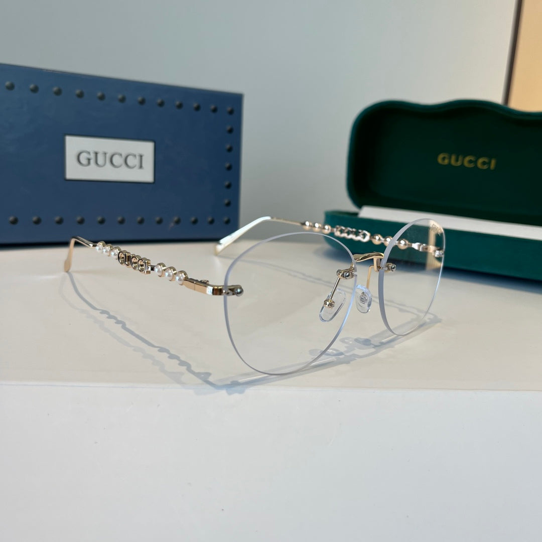 Gucci Oversized Silver Lens Sunglasses for Women - 866915