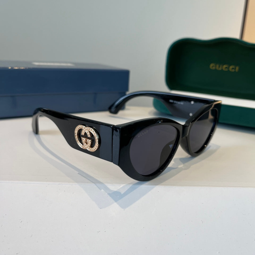 Gucci Cat-Eye Black Lens Sunglasses for Men & Women - 997575