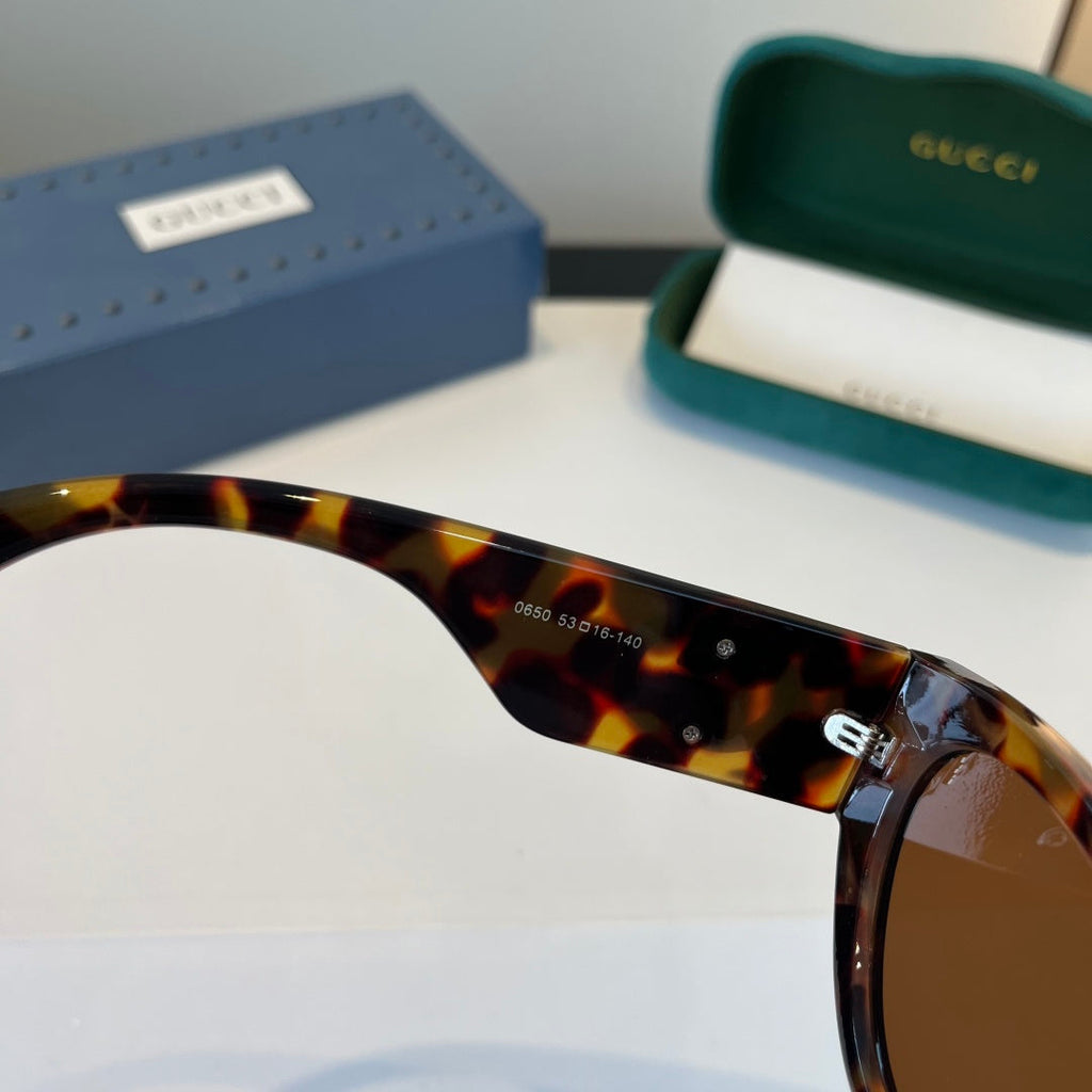 Gucci Cat-Eye Black Lens Sunglasses for Men & Women - 997576 - detail image 5