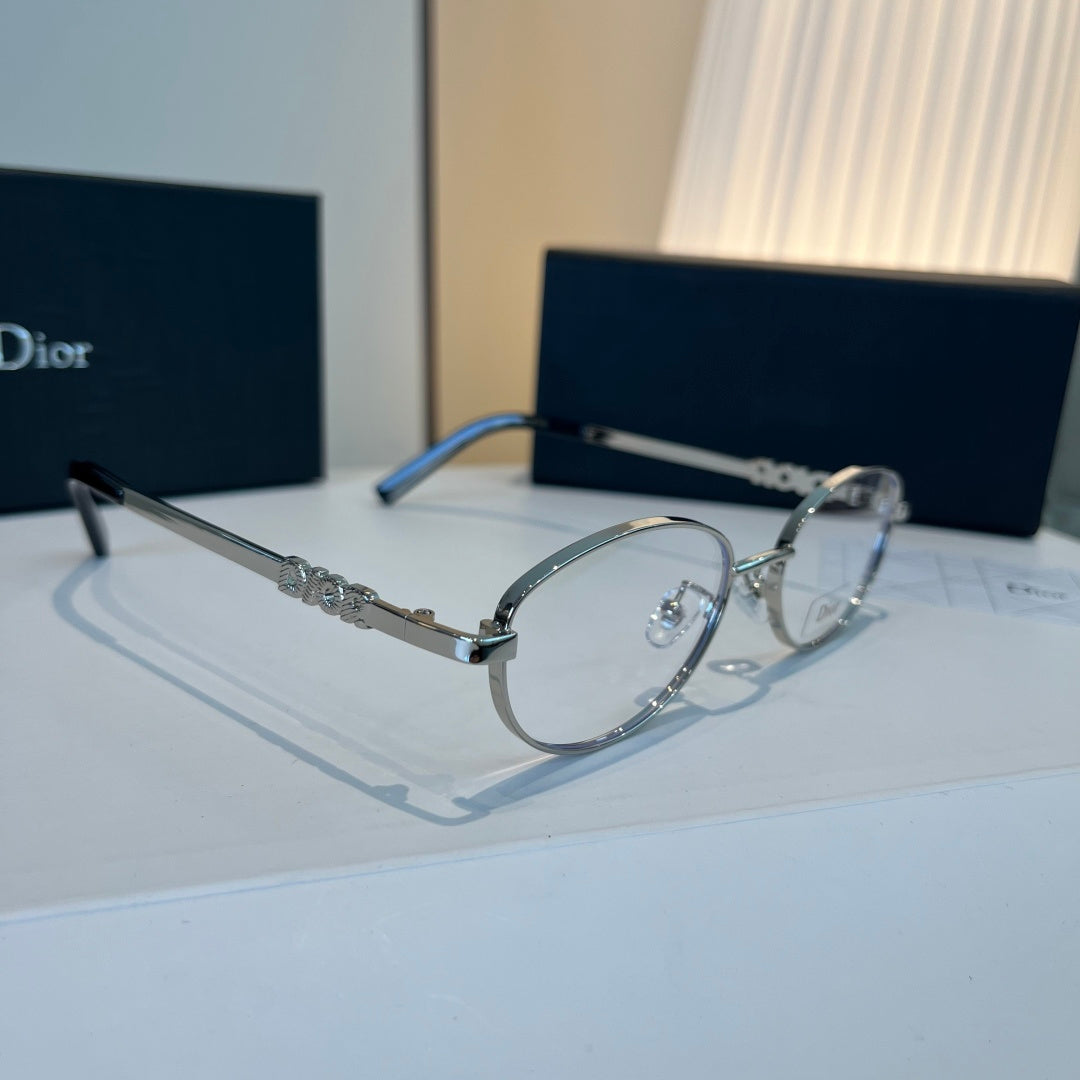 Dior Fashion Silver Lens Sunglasses for Men & Women - 997962