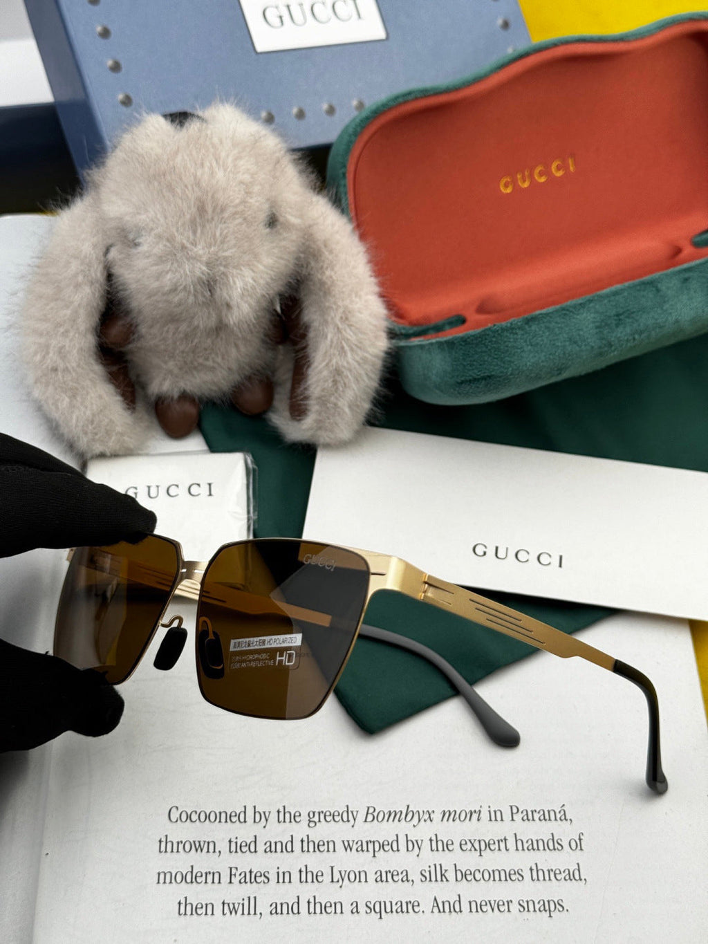 Gucci G9882 Polarized Fashion Black Lens Sunglasses for Men & Women - detail image 5