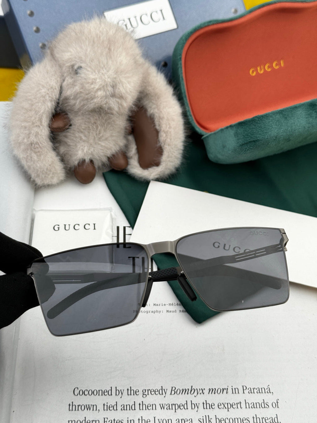 Gucci G198 Polarized Fashion Blue Lens Sunglasses for Men & Women - 132270 - detail image 3