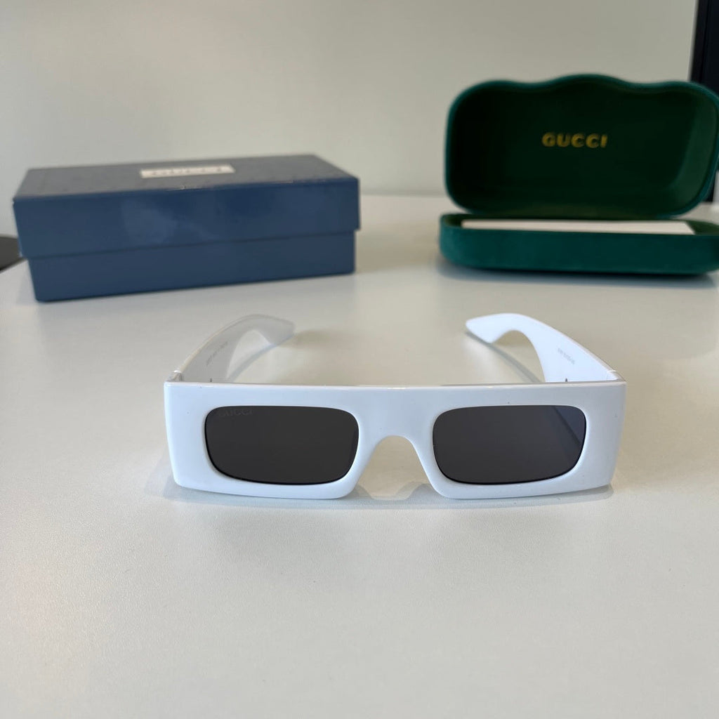 Gucci Oversized Gray Lens Sunglasses for Men & Women - 132244 - detail image 2