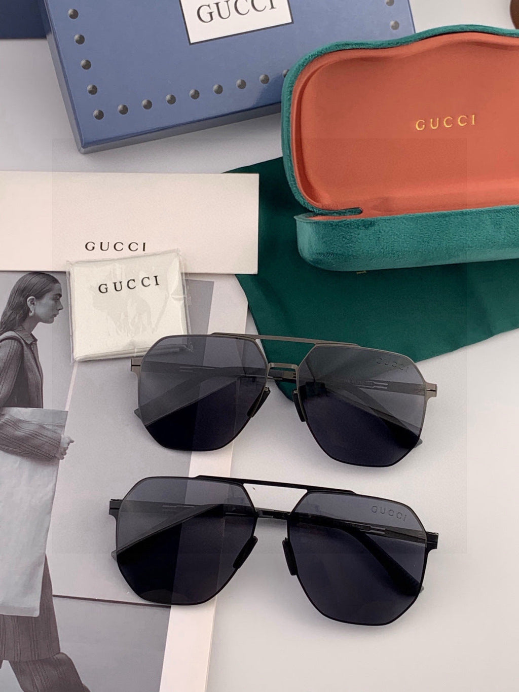 Gucci G611 Polarized Fashion Black Lens Sunglasses for Men & Women - 158204 - detail image 5