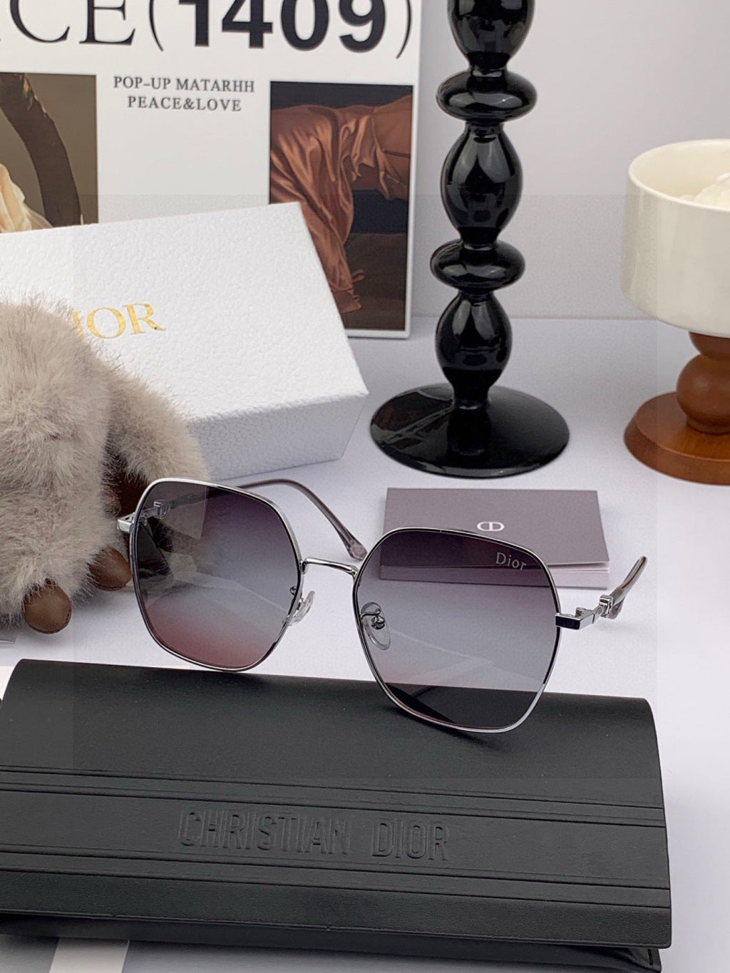 Dior CD7210 Square Red Lens Sunglasses for Women - detail image 2
