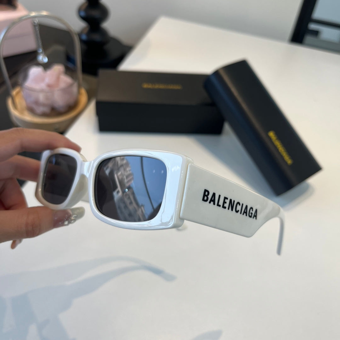 Balenciaga Rectangular Silver Lens Sunglasses for Men & Women - 416132 - detail image 4
