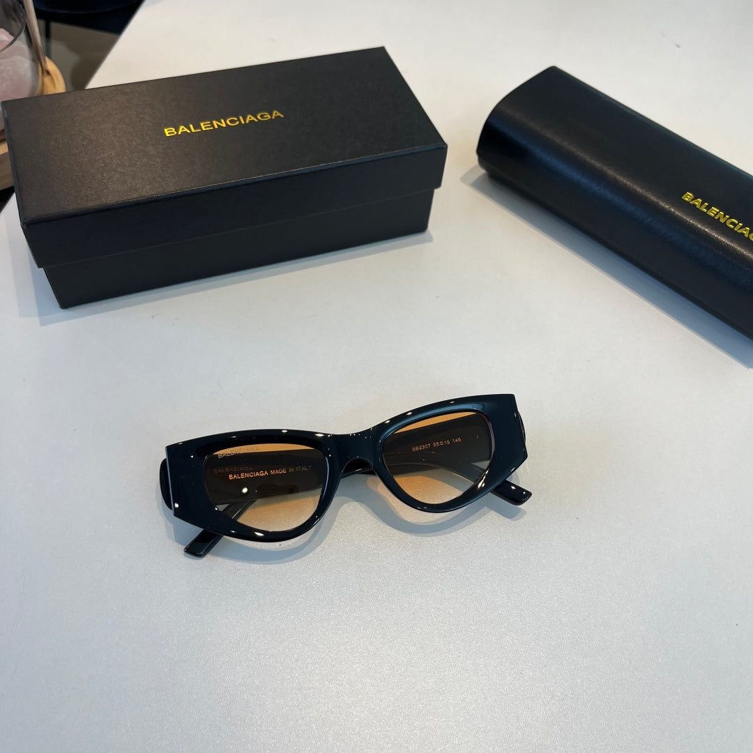 Balenciaga Rectangular Brown Lens Sunglasses for Men & Women - 416134 - detail image 5