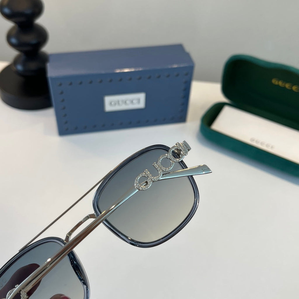 Gucci Oversized Silver Lens Sunglasses for Men & Women - 493355 - detail image 6