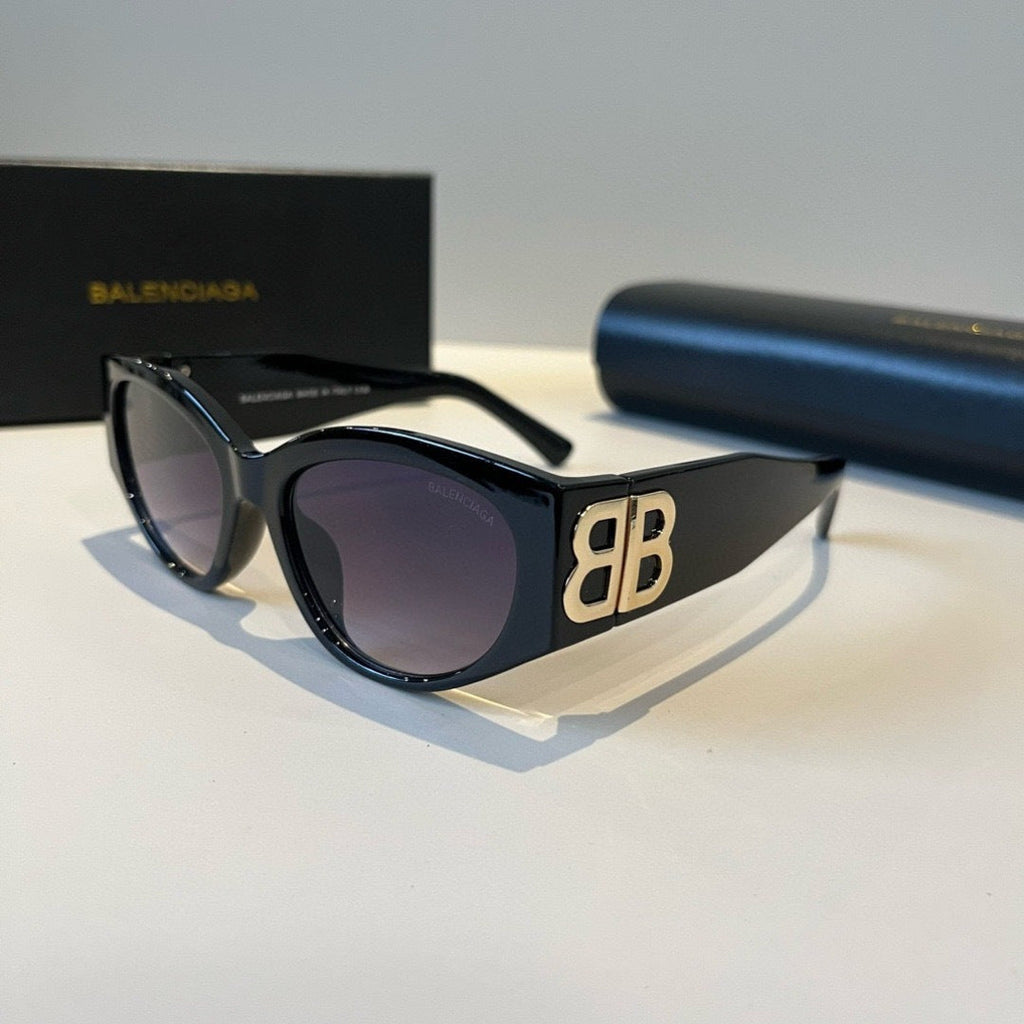 Balenciaga Rectangular Black Lens Sunglasses for Men & Women - 416093 - detail image 3