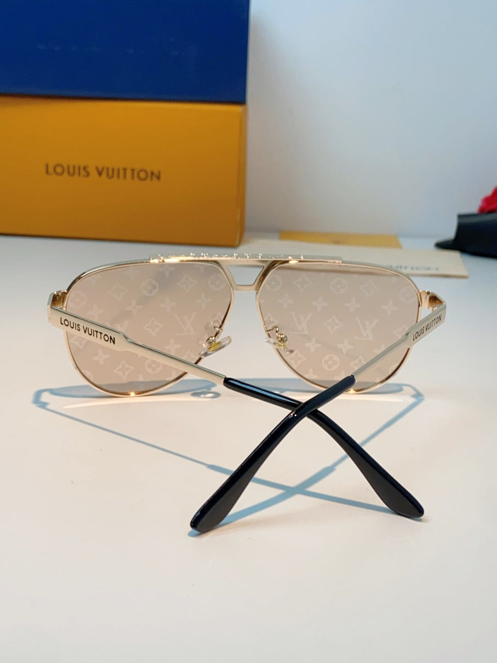 Louis Vuitton Metal Aviator Gold Lens Sunglasses for Men - detail image 3