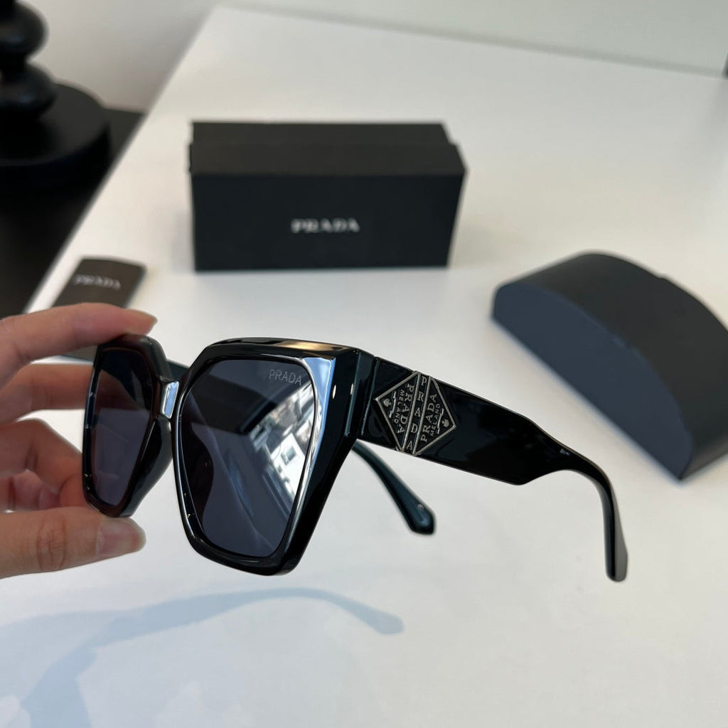 Prada Fashion Black Lens Sunglasses for Men & Women - 465588 - detail image 4