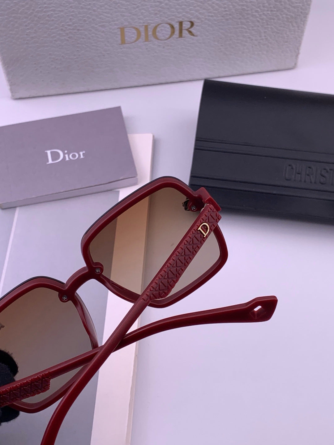 Dior D47002 Fashion Purple Lens Sunglasses for Men & Women - 371961 - detail image 5