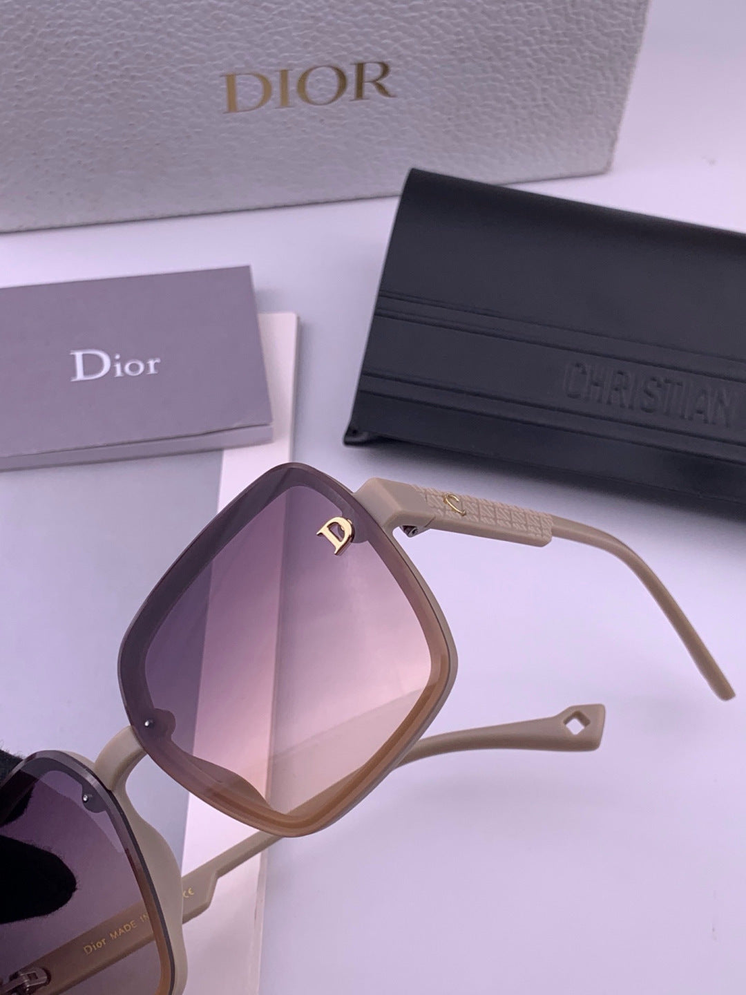 Dior D47002 Fashion Purple Lens Sunglasses for Men & Women - 371963 - detail image 3