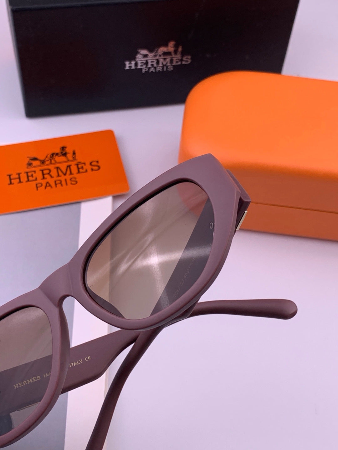 Hermès H37005 Square Red Lens Sunglasses for Men & Women - 372647 - detail image 5