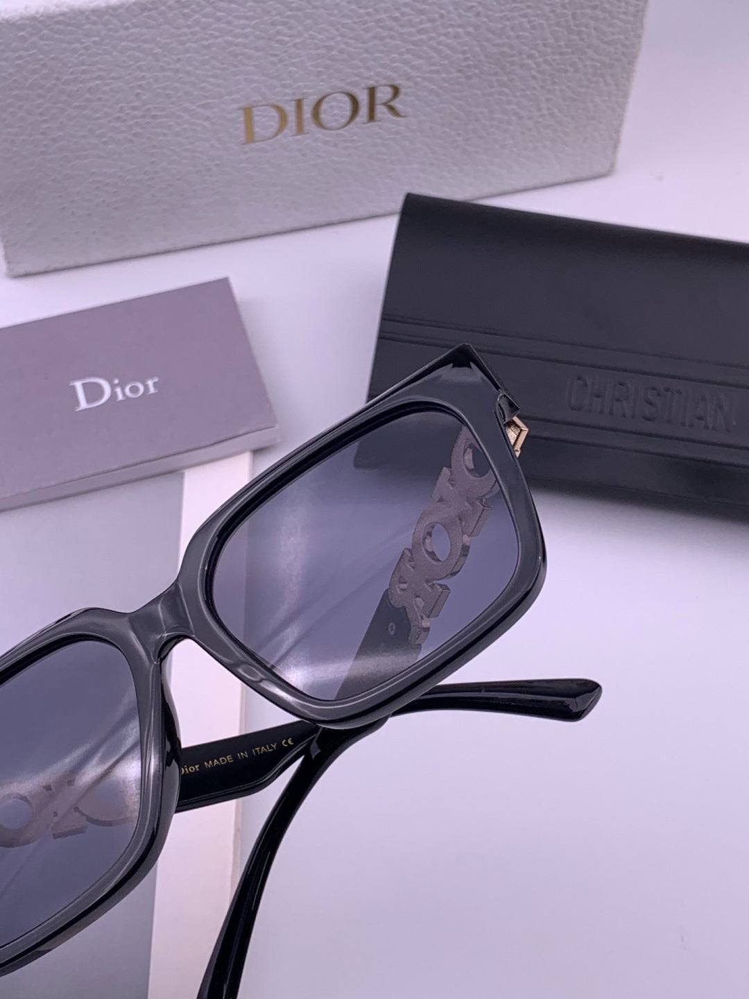 Dior D77000 Fashion Black Lens Sunglasses for Men & Women - 371964 - detail image 5