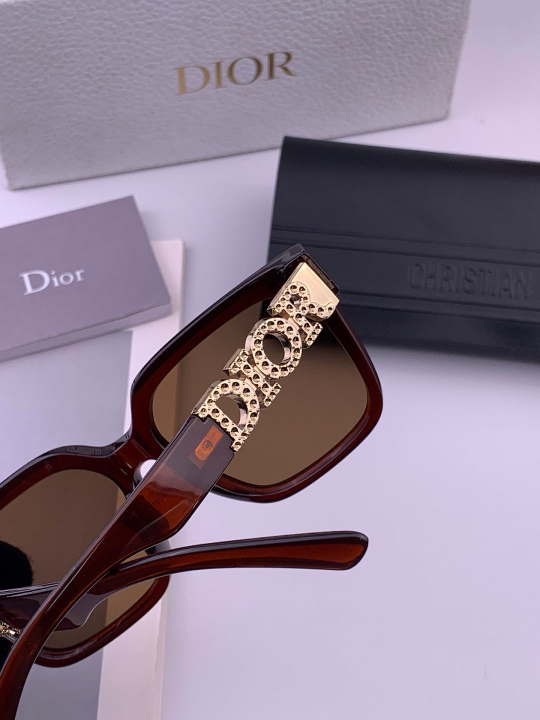 Dior D77000 Fashion Black Lens Sunglasses for Men & Women - 371965 - detail image 4